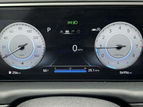 Used 2024 Hyundai Tucson Limited image 32