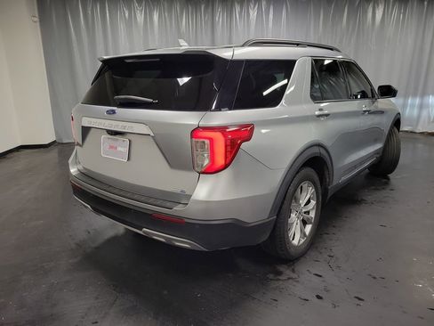 Used 2020 Ford Explorer XLT w/ Equipment Group 202A image 9