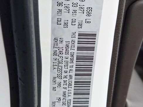 Used 2018 Jeep Grand Cherokee Overland image 36