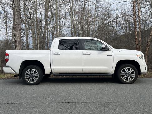 Used 2019 Toyota Tundra Platinum AWD/4WD image 2