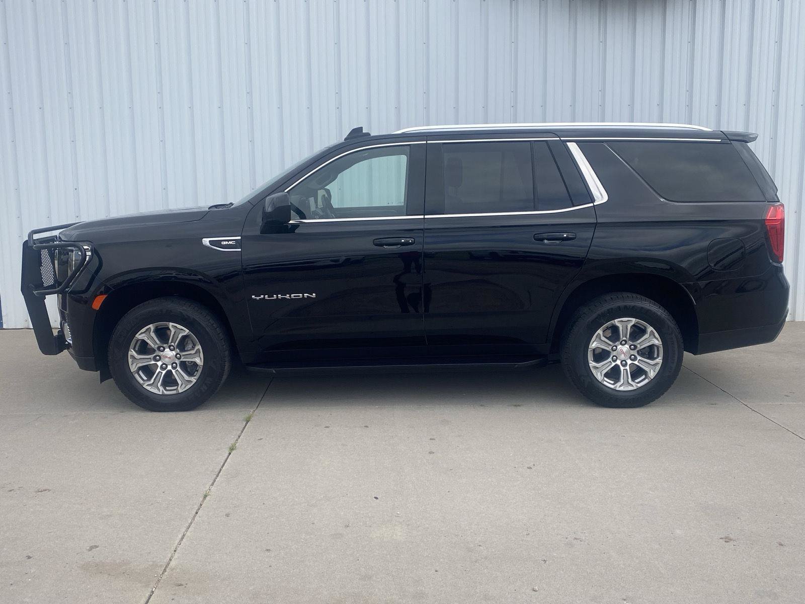 Used 2022 GMC Yukon SLE AWD/4WD image 8