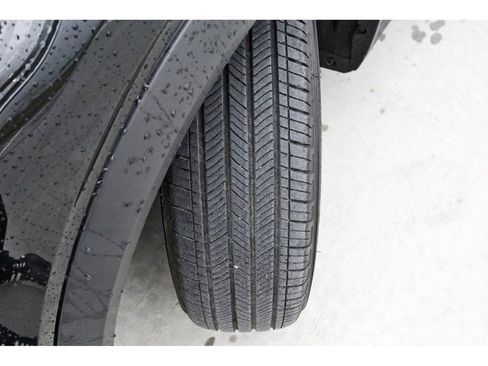 Used 2023 Ford Mustang Mach-E Select image 29