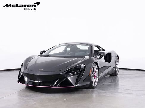 New 2026 McLaren Artura image 1