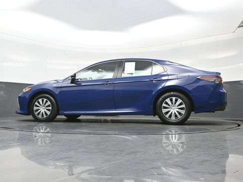 Used 2023 Toyota Camry LE FWD image 30