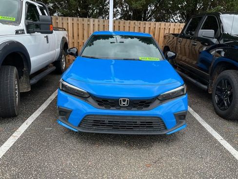 Used 2022 Honda Civic Sport image 2