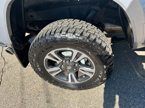 Used 2016 Toyota Tacoma TRD Sport w/ Exterior Package image 35