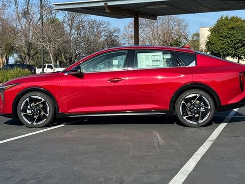 New 2025 Kia K4 GT-Line image 10