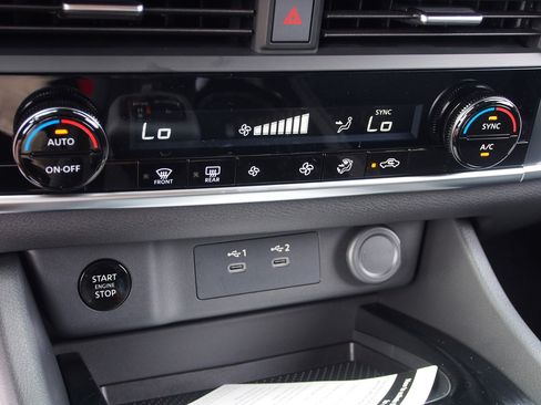 Used 2026 Nissan Rogue SV AWD/4WD image 24
