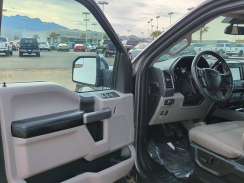 Used 2019 Ford F150 XLT w/ Equipment Group 302A Luxury image 12