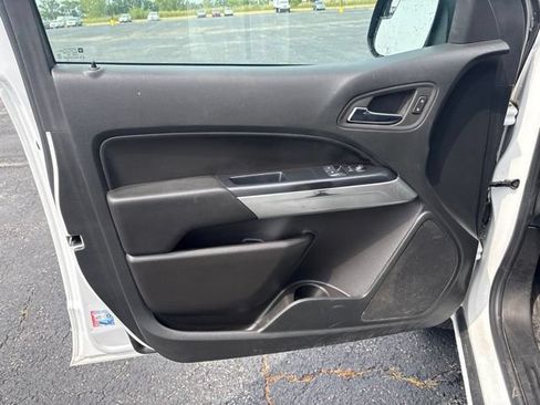 Used 2022 Chevrolet Colorado LT w/ Fleet Safety Package RWD image 8