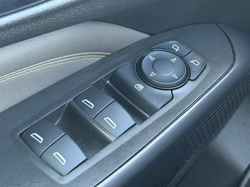 Used 2025 Chevrolet Trax ACTIV w/ Sunroof Package FWD image 32