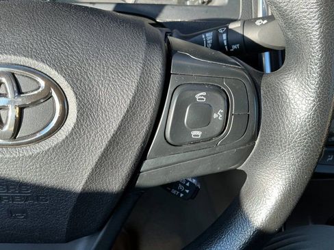 Used 2015 Toyota Camry LE image 17
