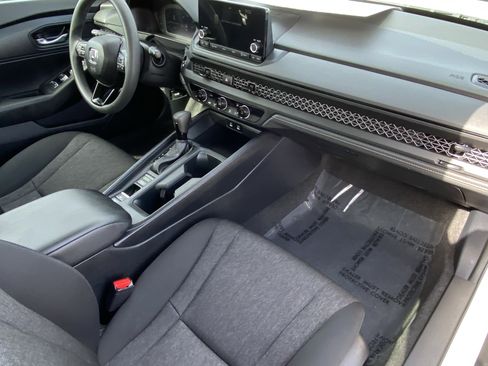 Used 2023 Honda Accord LX image 9