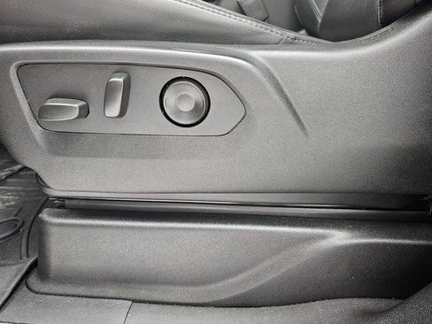 Used 2022 Chevrolet Tahoe LT w/ LT Signature Package image 26