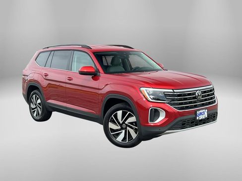 Used 2025 Volkswagen Atlas SE AWD/4WD image 5