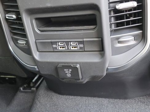 Used 2025 RAM 1500 Big Horn AWD/4WD image 36
