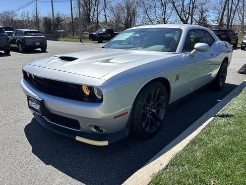 Certified 2023 Dodge Challenger R/T Scat Pack RWD image 4