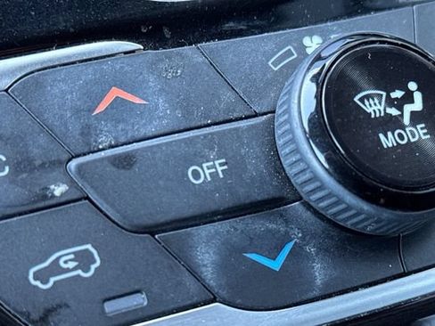 Used 2022 Chrysler Pacifica Touring-L FWD image 30