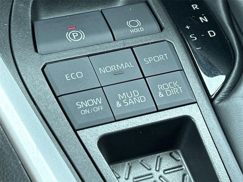 Used 2023 Toyota RAV4 XLE image 15