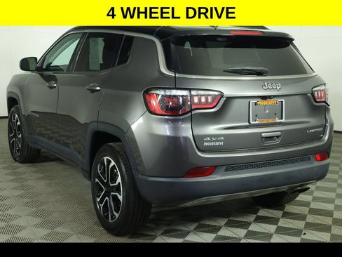 Used 2022 Jeep Compass Limited w/ Sun and Sound Group AWD/4WD image 5