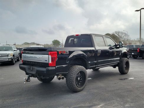 Used 2019 Ford F250 Platinum w/ Platinum Ultimate Package image 6