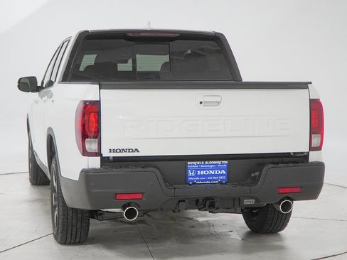 New 2026 Honda Ridgeline Black Edition image 6