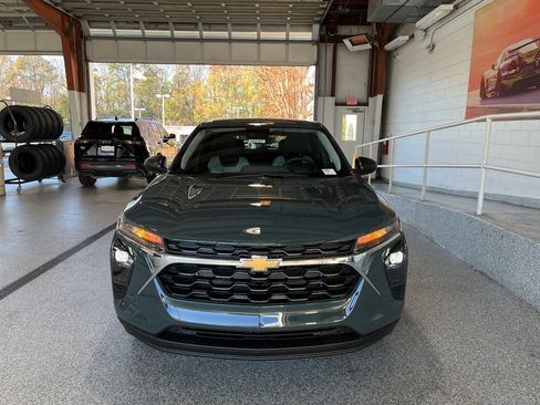 New 2026 Chevrolet Trax LS image 2