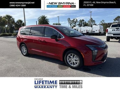 New 2027 Chrysler Pacifica Select FWD image 1