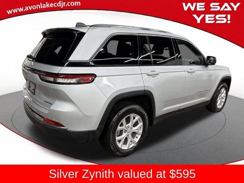 Used 2023 Jeep Grand Cherokee Limited w/ Trailer Tow Prep Group (B) image 5