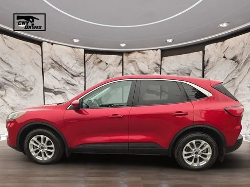 Used 2021 Ford Escape SE w/ Cold Weather Package AWD/4WD image 8