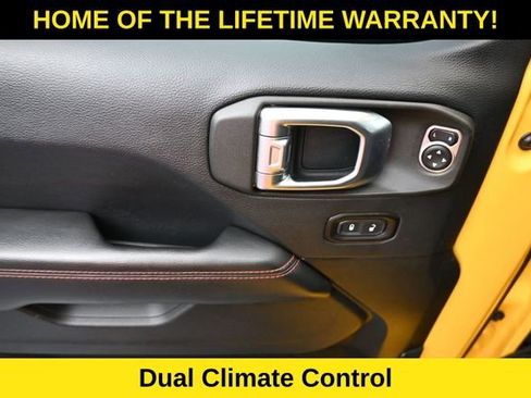 Used 2018 Jeep Wrangler Unlimited Rubicon w/ Cold Weather Group AWD/4WD image 13