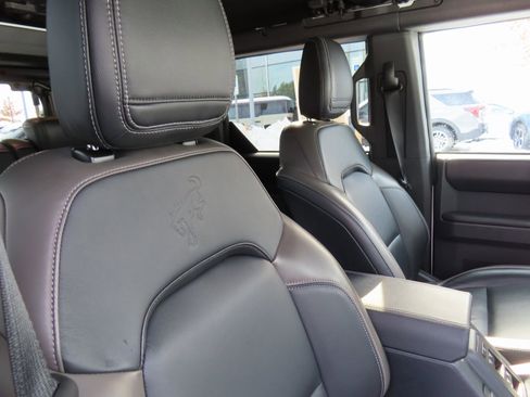 Used 2025 Ford Bronco Outer Banks image 35