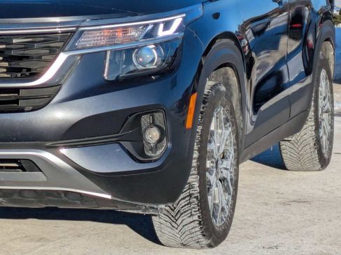 Used 2021 Kia Seltos EX image 10