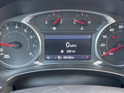 Used 2024 GMC Terrain SLT AWD/4WD image 15