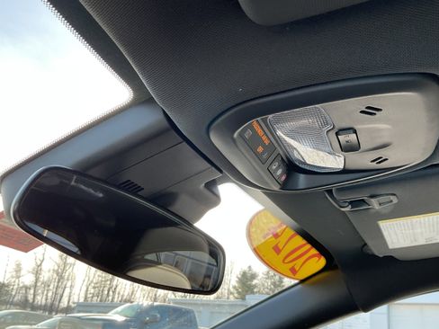 Certified 2024 Buick Envista Preferred w/ Convenience I Package image 11