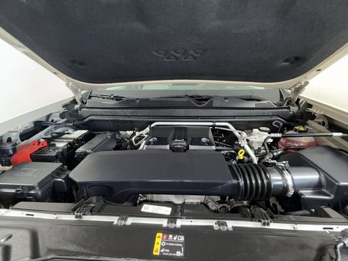 Used 2023 Chevrolet Colorado ZR2 w/ ZR2 Convenience Package III AWD/4WD image 27