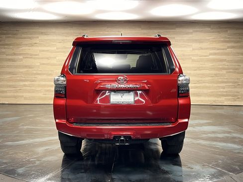 Used 2021 Toyota 4Runner SR5 Premium image 12