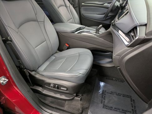 Used 2019 Buick Enclave Essence image 28