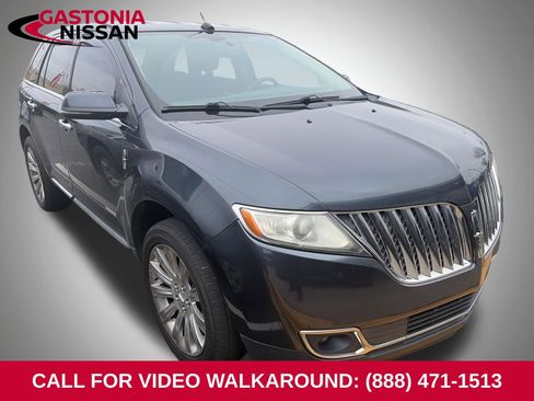 Used 2013 Lincoln MKX FWD image 3