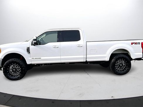 Used 2017 Ford F350 Lariat w/ Tow Technology Bundle image 5