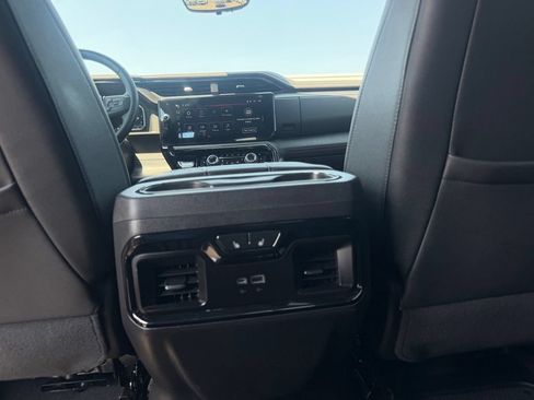 Used 2024 GMC Sierra 1500 AT4 w/ Technology Package AWD/4WD image 26