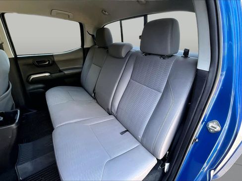 Used 2016 Toyota Tacoma SR5 w/ SR5 Appearance Package (SN) AWD/4WD image 21