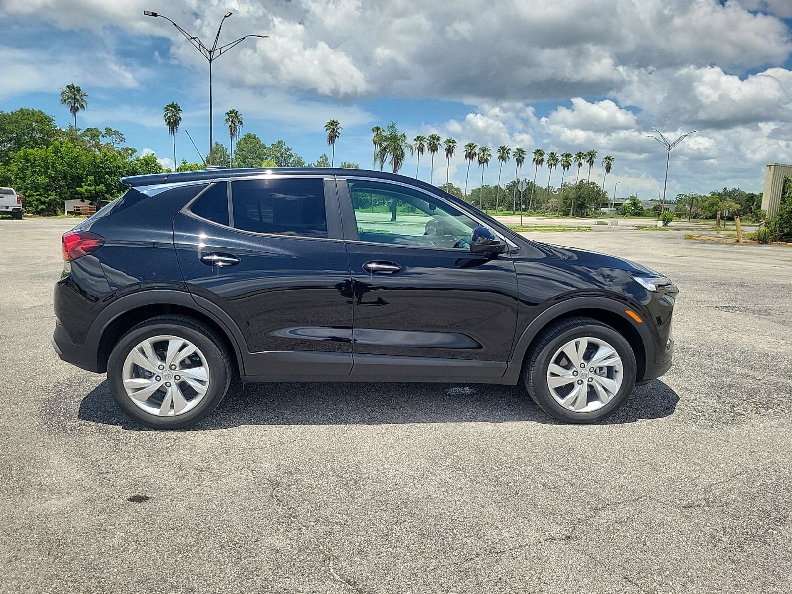 Used 2024 Buick Encore GX Preferred AWD/4WD image 5