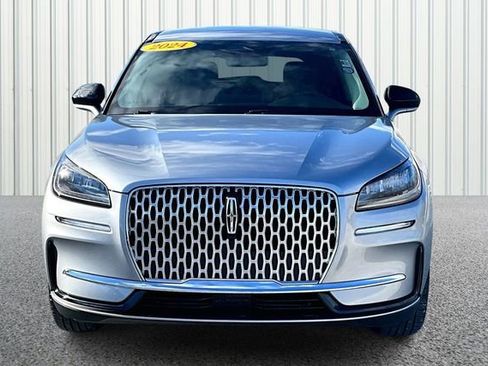 Used 2024 Lincoln Corsair AWD image 3