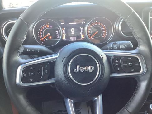 Used 2022 Jeep Wrangler Unlimited Sahara image 18