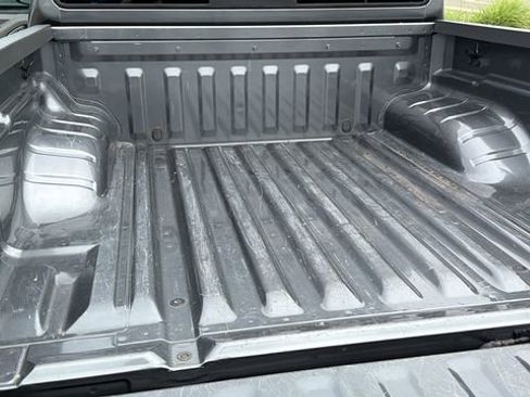 Used 2021 Nissan Frontier SV AWD/4WD image 12