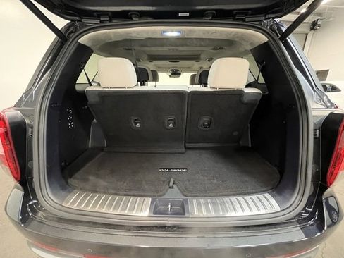 Used 2023 Hyundai Palisade Calligraphy image 14