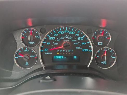 Used 2024 Chevrolet Express 2500 w/ Driver Convenience Package RWD image 22