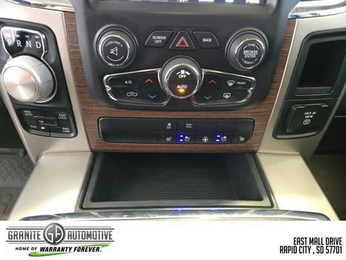 Used 2014 RAM 1500 Laramie w/ Convenience Group AWD/4WD image 18
