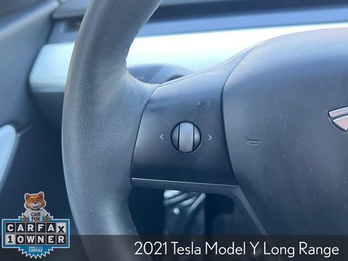 Used 2021 Tesla Model Y Long Range image 29